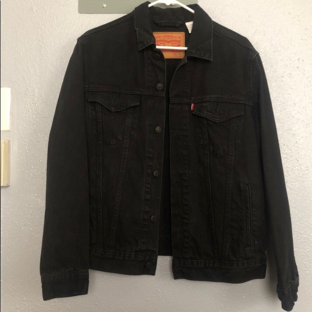 Levi’s black denim jacket